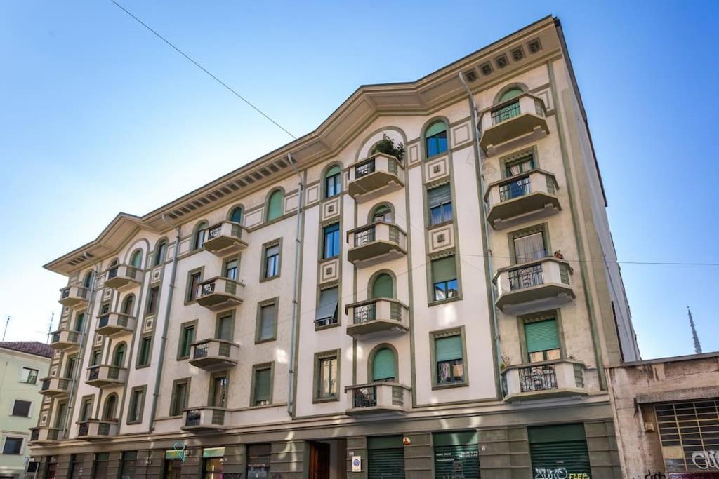In Verticale Turín Exteriér fotografie